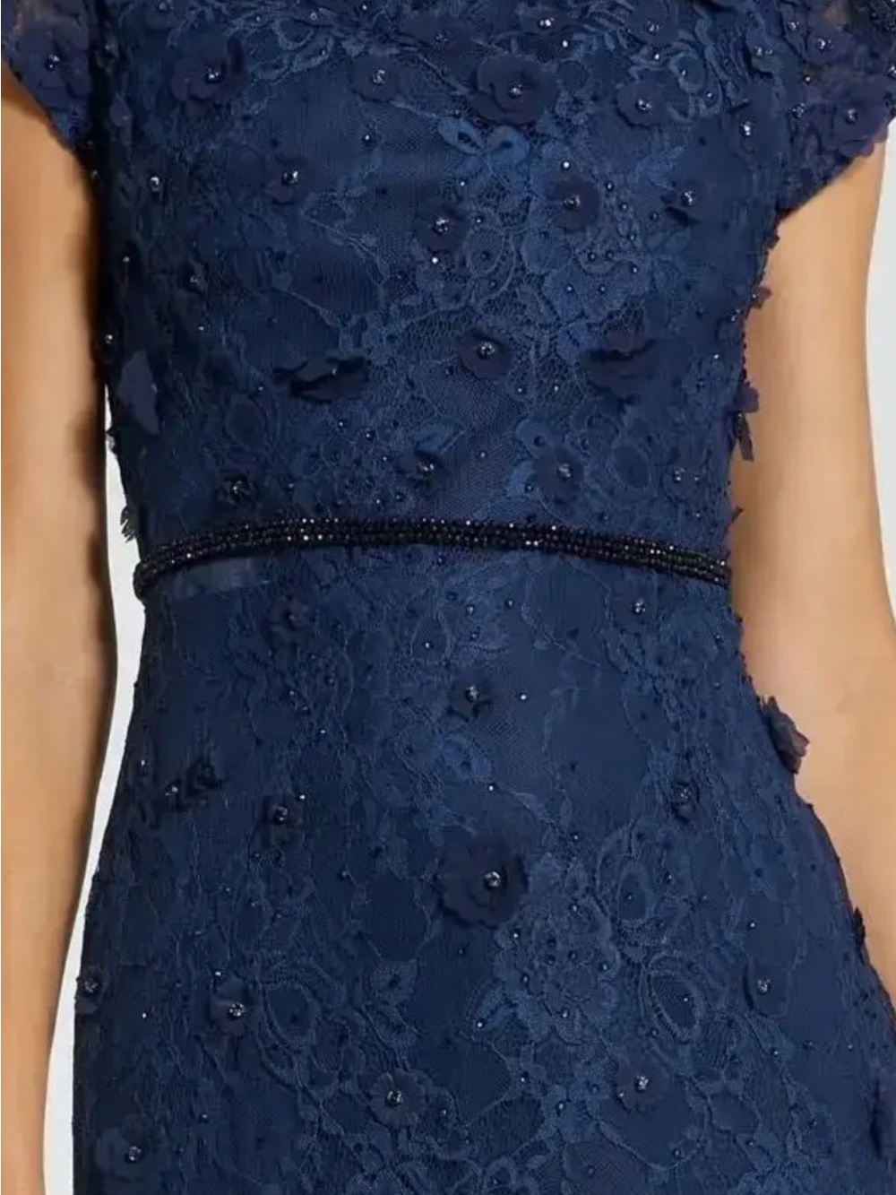 Mac Duggal Navy Embellished Floral Lace Cap-Sleeve Gown - Picture 4 of 13